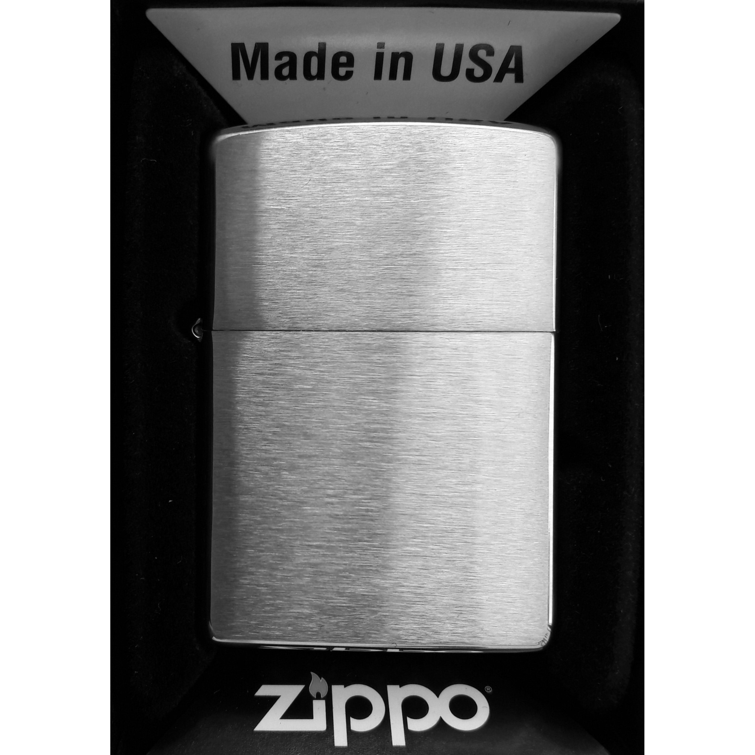 

Zapalniczka Zippo Brushed Chrome