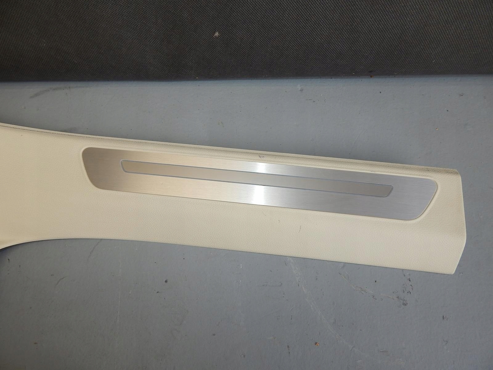 AUDI A8 L Blende Abdeckung DER SCHWELLE heck LED 4H4864607K