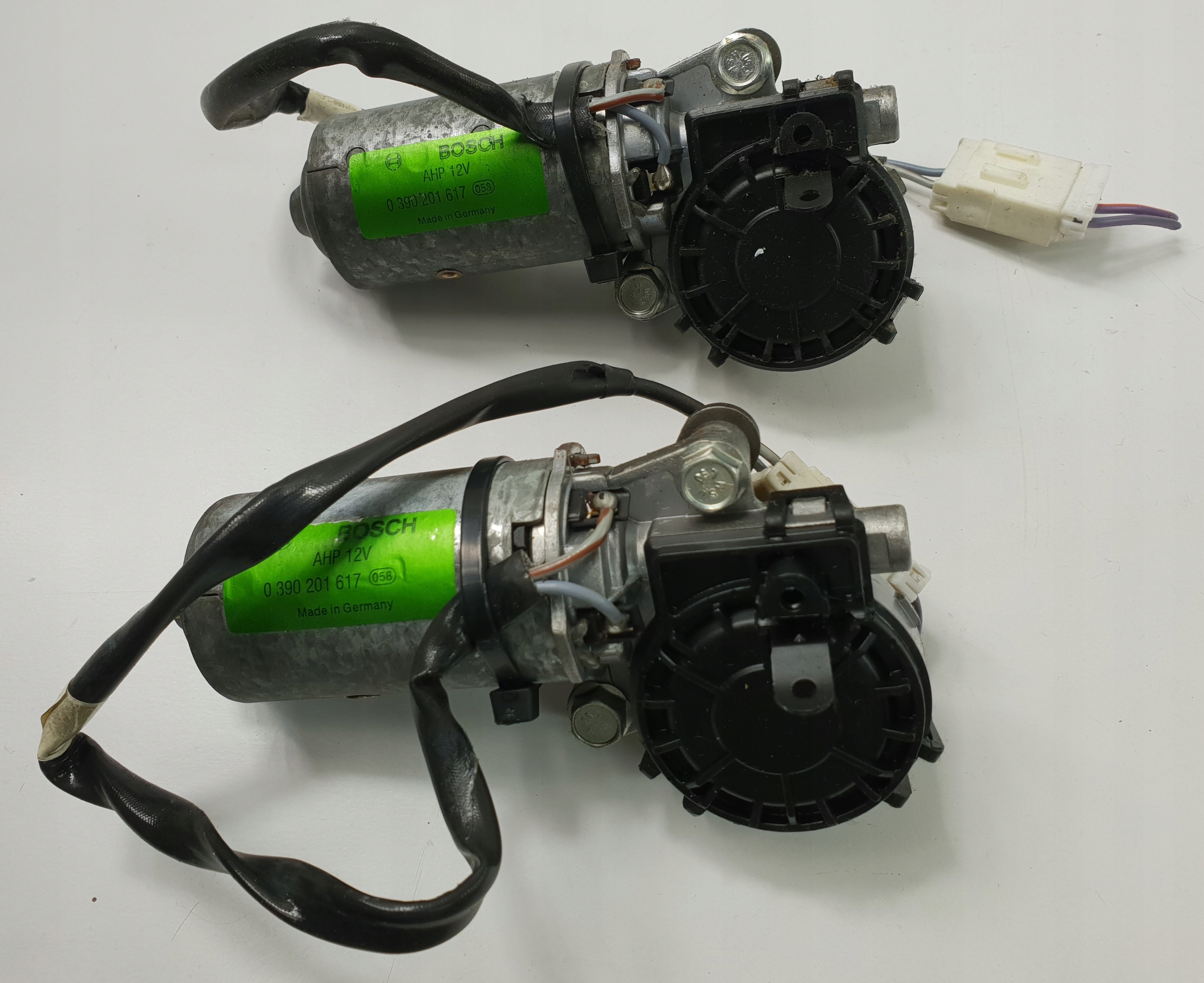 ЗАДНИЙ МОТОР JAGUAR XK8 0390201617