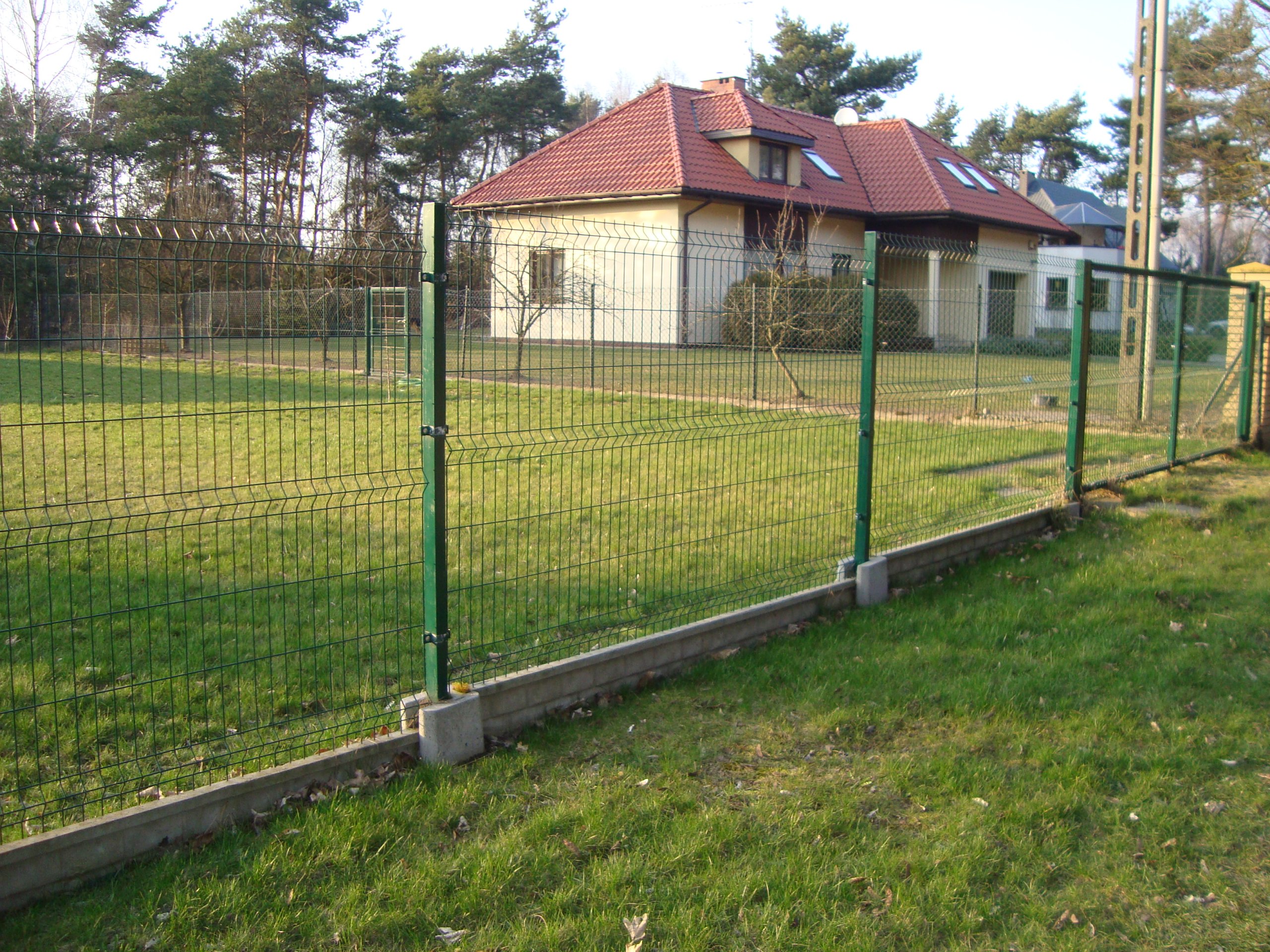 Забор на даче в москве