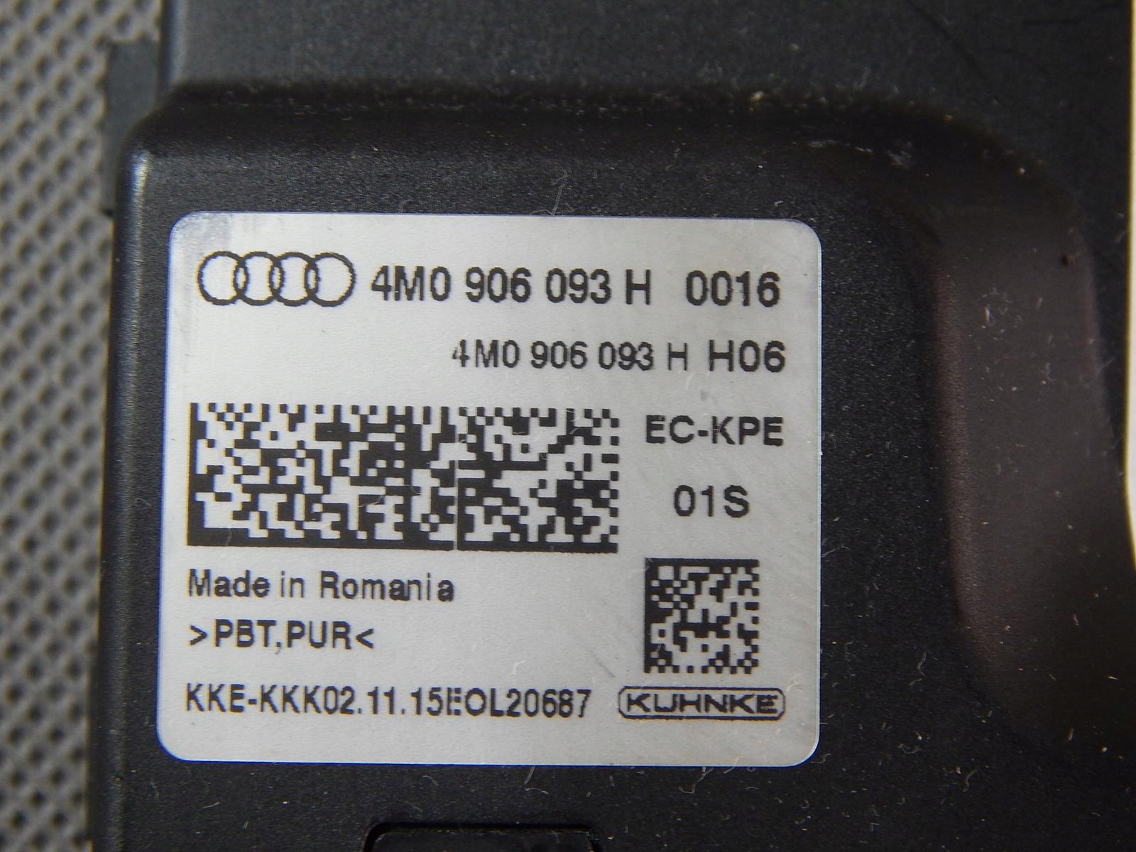 AUDI S5 3.0 TFSI STEROWNIK POMPY PALIWA 4M0906093H Numer katalogowy części 4M0906093H