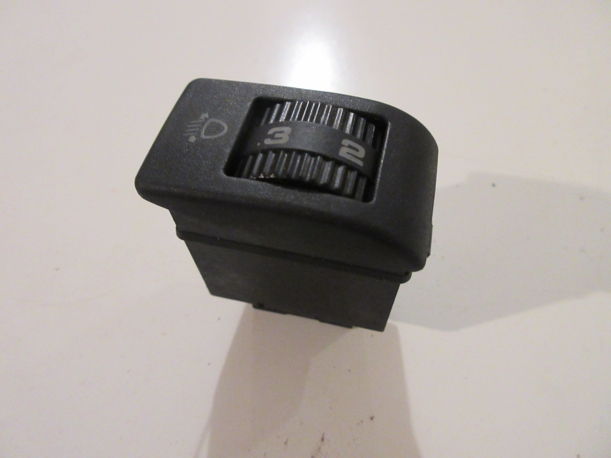 Włącznik regulacji świateł Seat 1L0941333 Producent części Inny