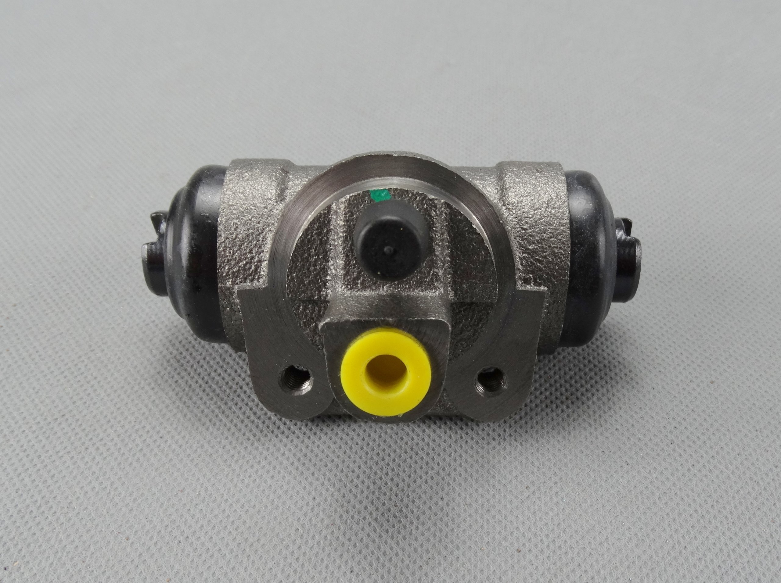 CYLINDEREK HAMULCOWY TYŁ FORD TRANSIT 92-00 15'' Producent części BSG