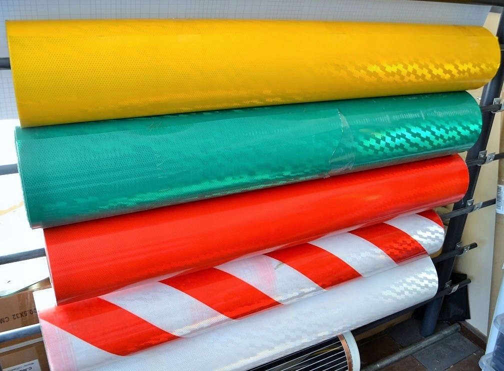 FOLIA ODBLASKOWA PLASTER MIODU GRUBA NIEBIESKA BLU Długość 50 cm