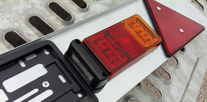 BELKA OŚWIETLENIOWA listwa tablica PRZYCZEPA LED ! Marka Inna