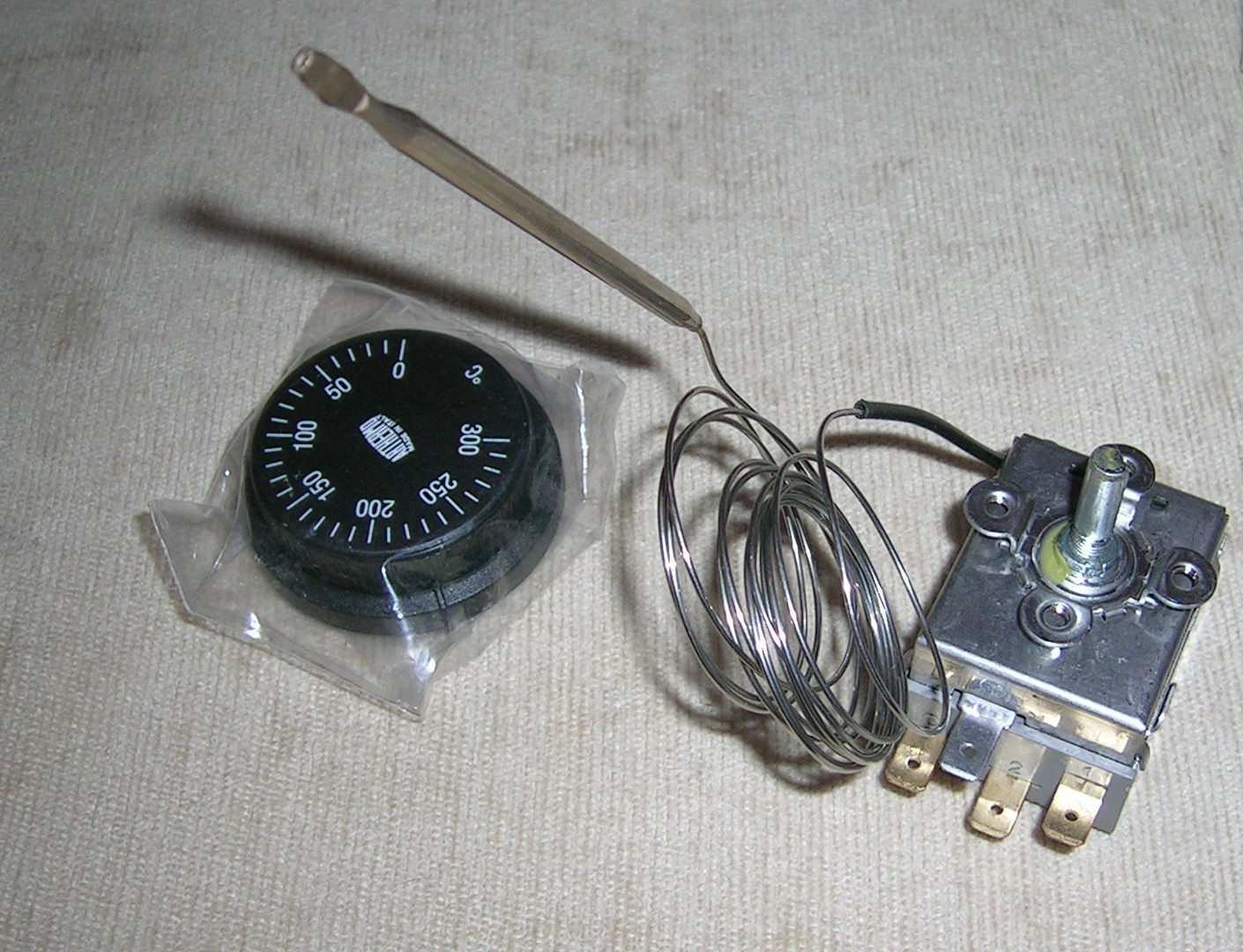 термостат рабочий protherm tlo. термостат капиллярный caem tu-v 30-90 c(0-90c) (lp5267a) настроенный. тэн термостат для тепловых пушек 10-40 градусов с ручкой /100340/. термостат аварийный для котла thermona ez/b 21094. электромеханический терморегулятор 608504.