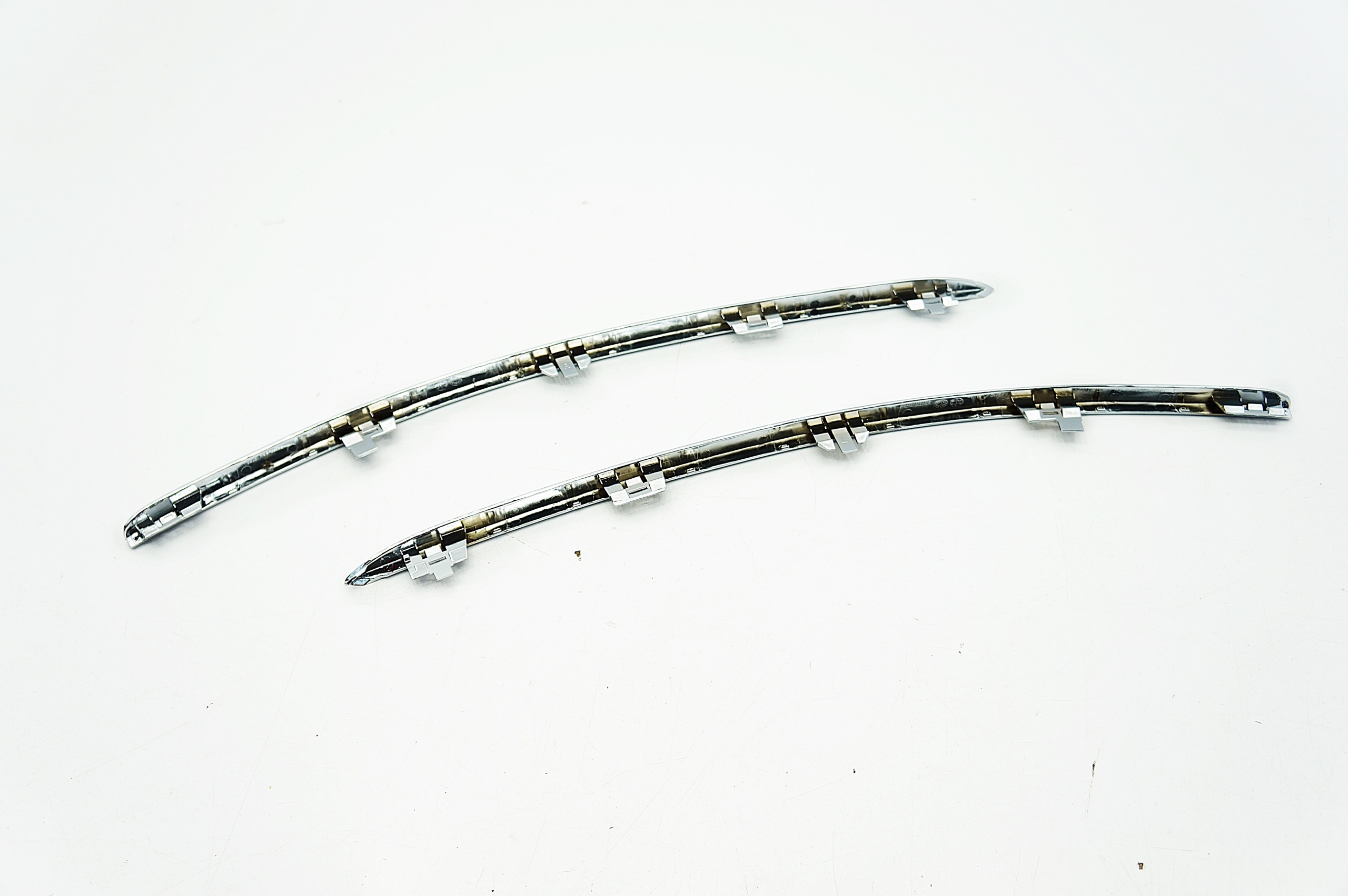 AUDI A6 C6 LIFT 08R-11 CHROM LISTWA ZDERZAKA L + R Typ samochodu Samochody osobowe