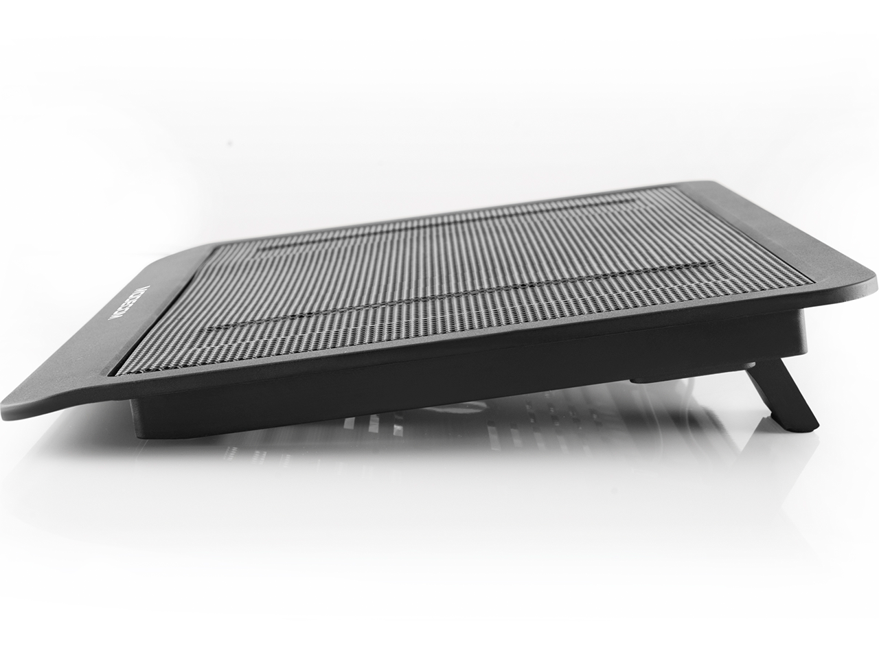 PODKŁADKA CHŁODZĄCA POD LAPTOPA 14 CALI Z PODŚWIETLANYM WENTYLATOREM LED Średnica wentylatora 140 mm