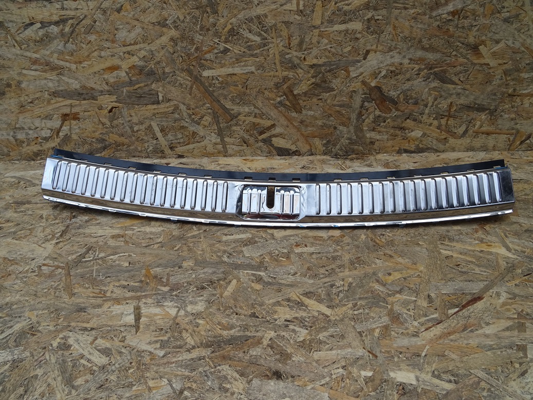 Listwa Chrom Bagażnika 7P0863459E CAYENNE TOUAREG