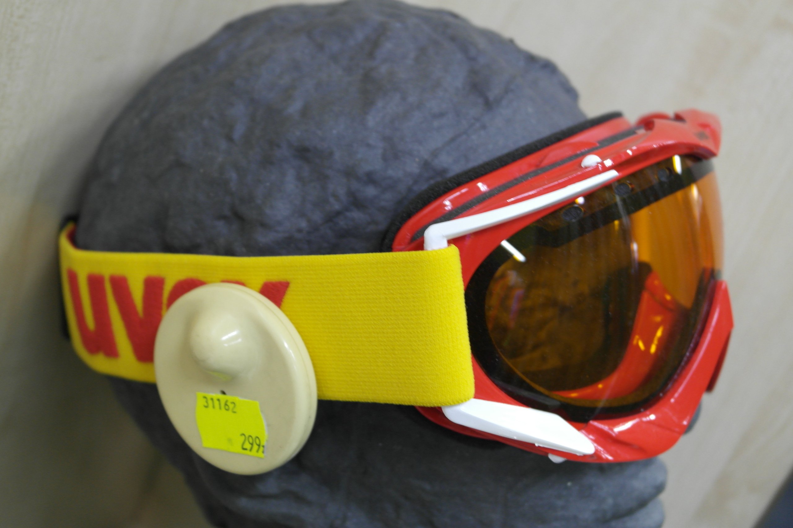 gogle narciarskie UVEX APACHE chilired shiny Kod producenta US55.0.079.3029