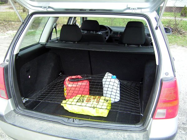 Volvo C30 2006-2012r. Siatka do bagażnika Waga produktu z opakowaniem jednostkowym 0.16 kg