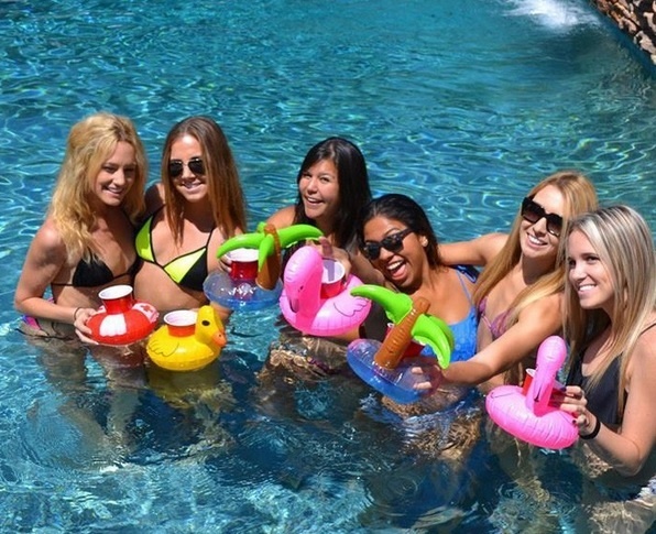 DMUCHANY FLAMING NA NAPOJE uchwyt DRINKÓW stojak Kolor dominujący różowy