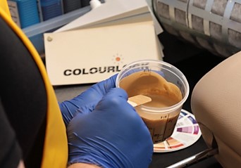 BMW Venetobeige FARBA DO MALOWANIA SKÓR 150 ml Rodzaj renowacja skóry