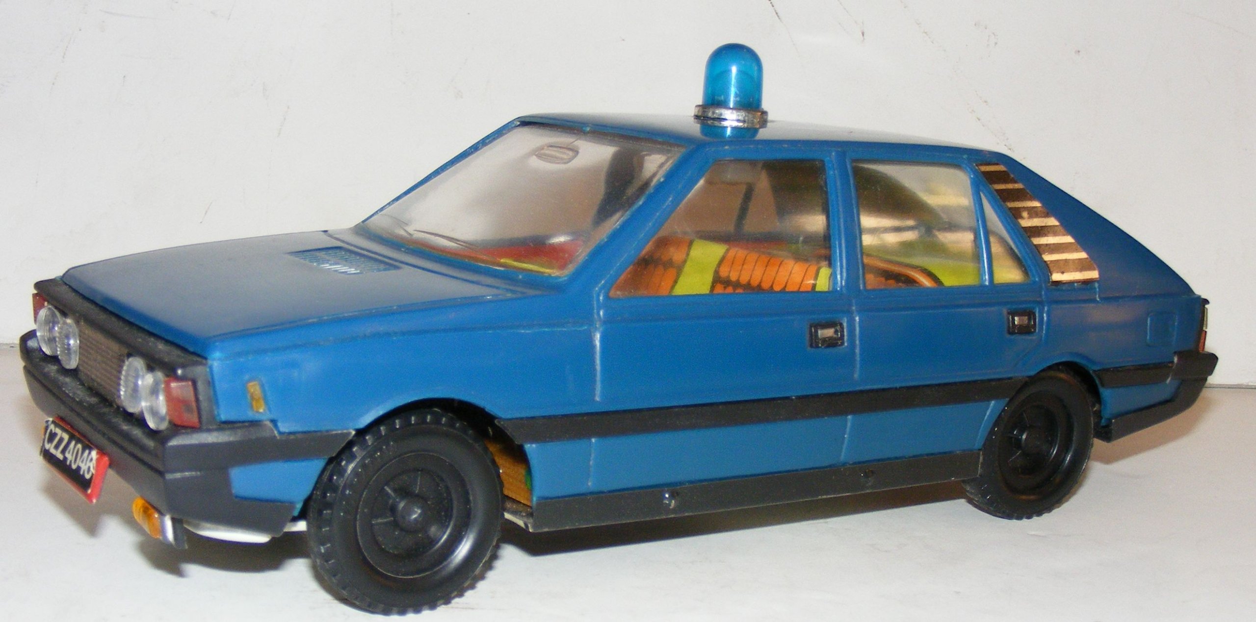Zabawka Prl Samochód Auto Czz Polonez Milicja Unik Zabawka Prl Samochód Auto Czz Polonez Milicja Unik