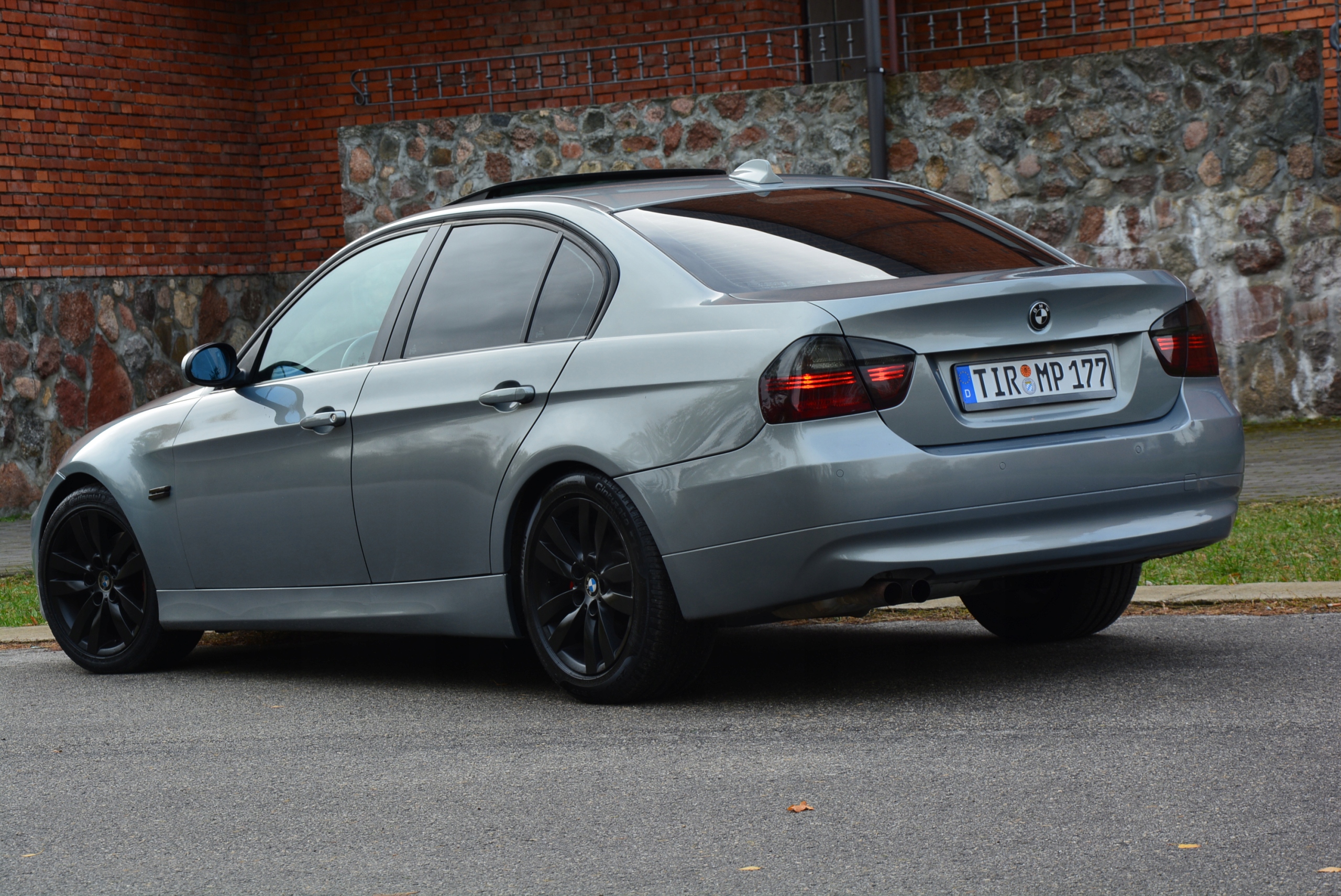 Świetne BMW E90 3.0 BENZYNA Duża navi Skóry Szyber