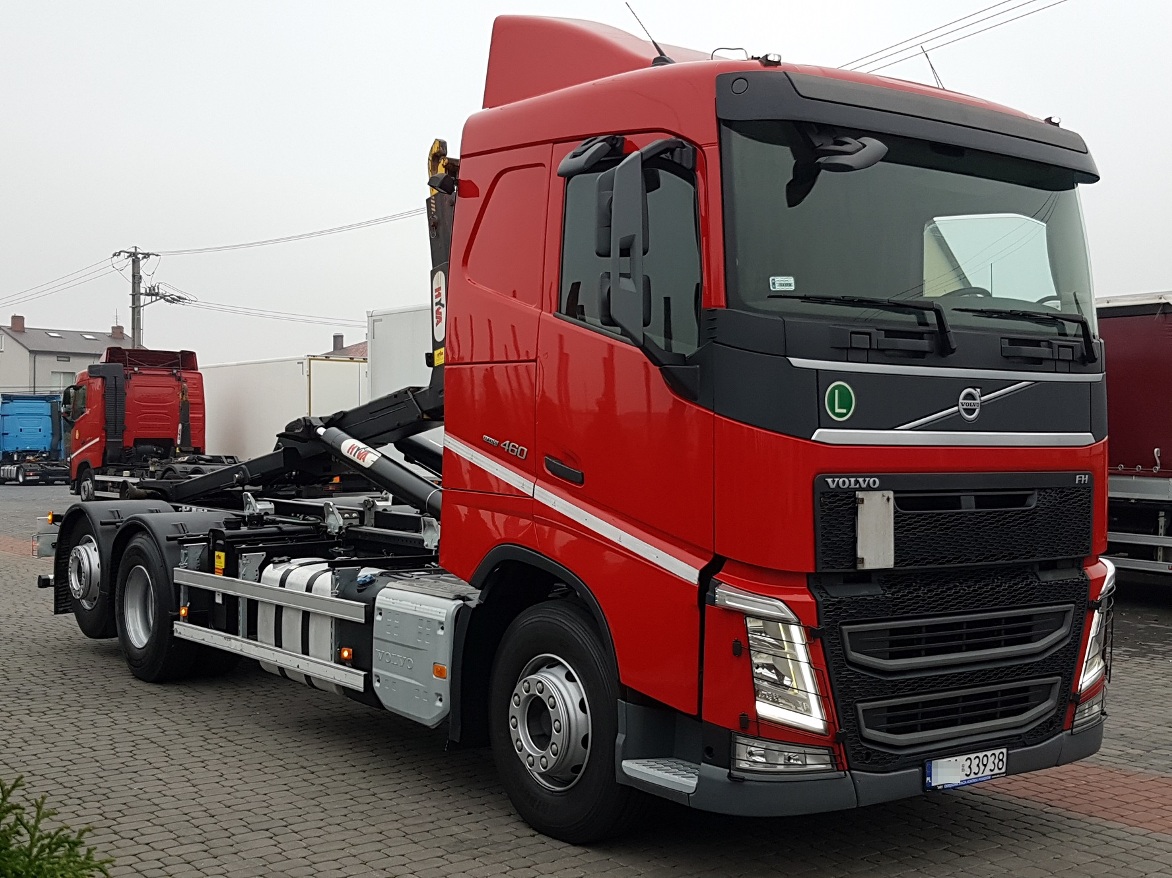 Стекло фары volvo fh4