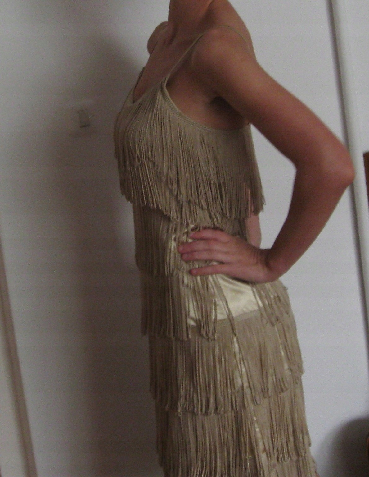 Sukienka z frędzlami a'la lata 20. - 7557466981 - oficjalne archiwum