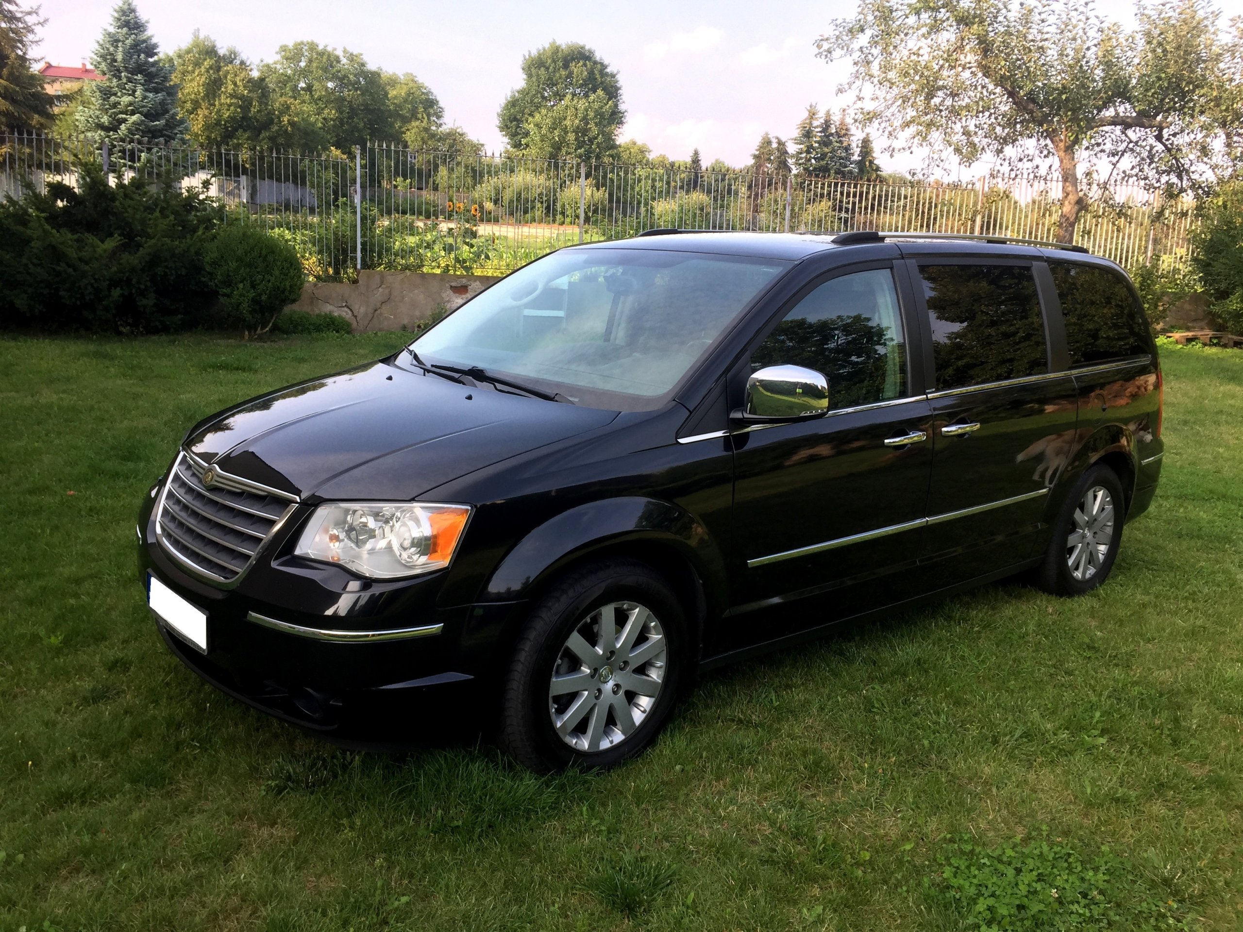 Chrysler voyager. Крайслер Гранд Вояджер 2008. Крайслер Grand Voyager 2008. Chrysler Grand Voyager Limited 2008. Вояджер 2008.