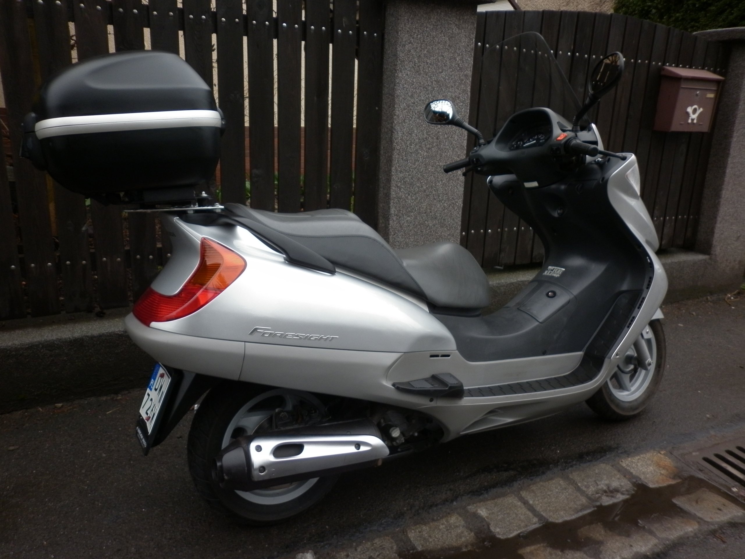 Honda fes 250