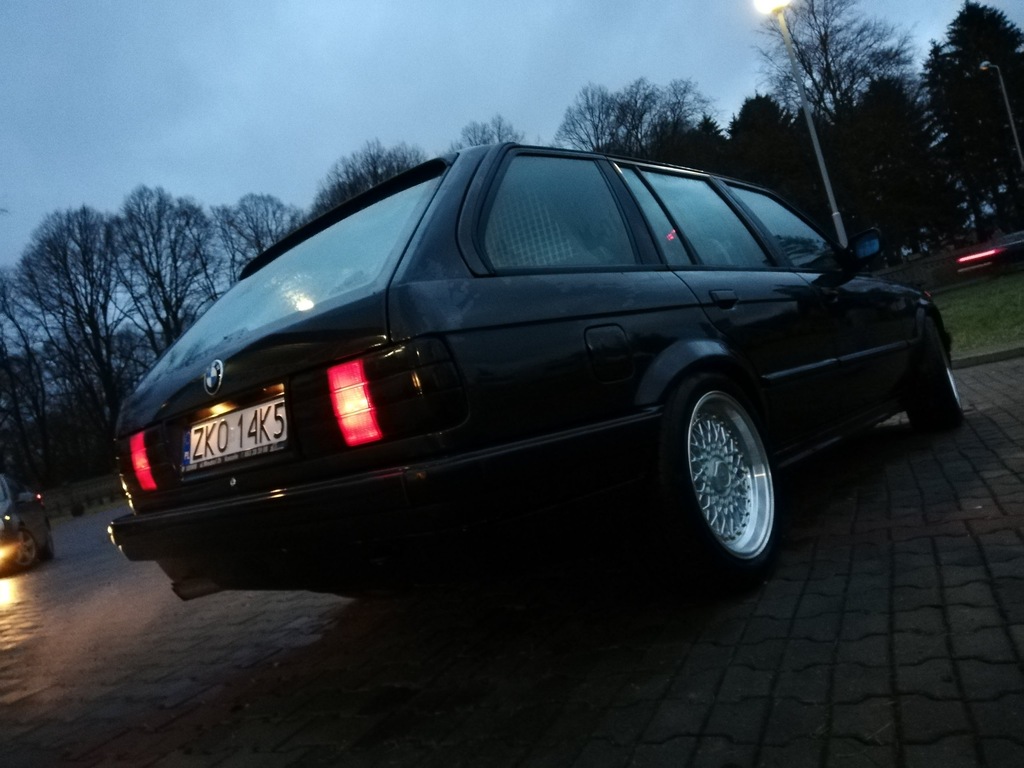 BMW e30 330i 
