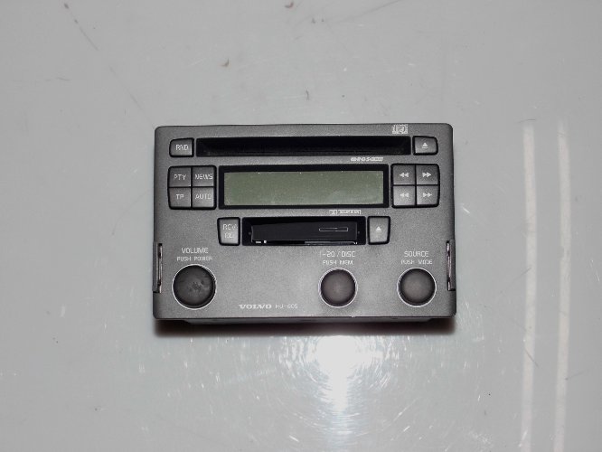 RADIO VOLVO S40 V40 HU-605 KOD