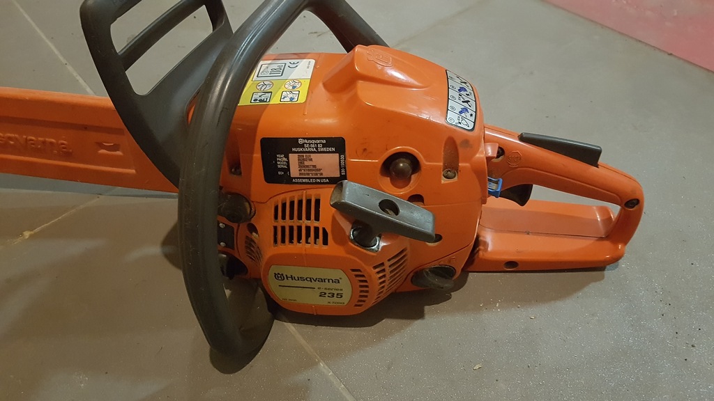 Husqvarna chainsaw 235 store e series