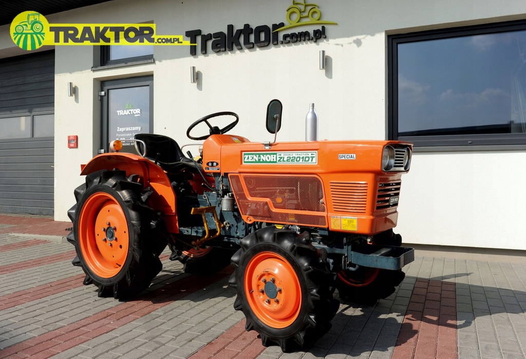 Japoński traktorek KUBOTA ZEN-NOH ZL2201DT