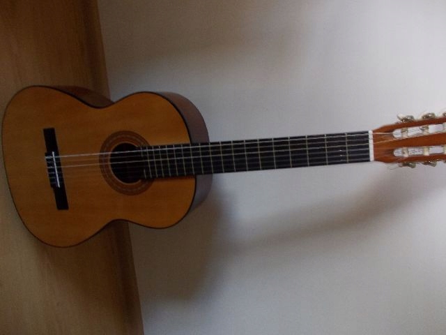 Klasyczna gitara marki HOHNER