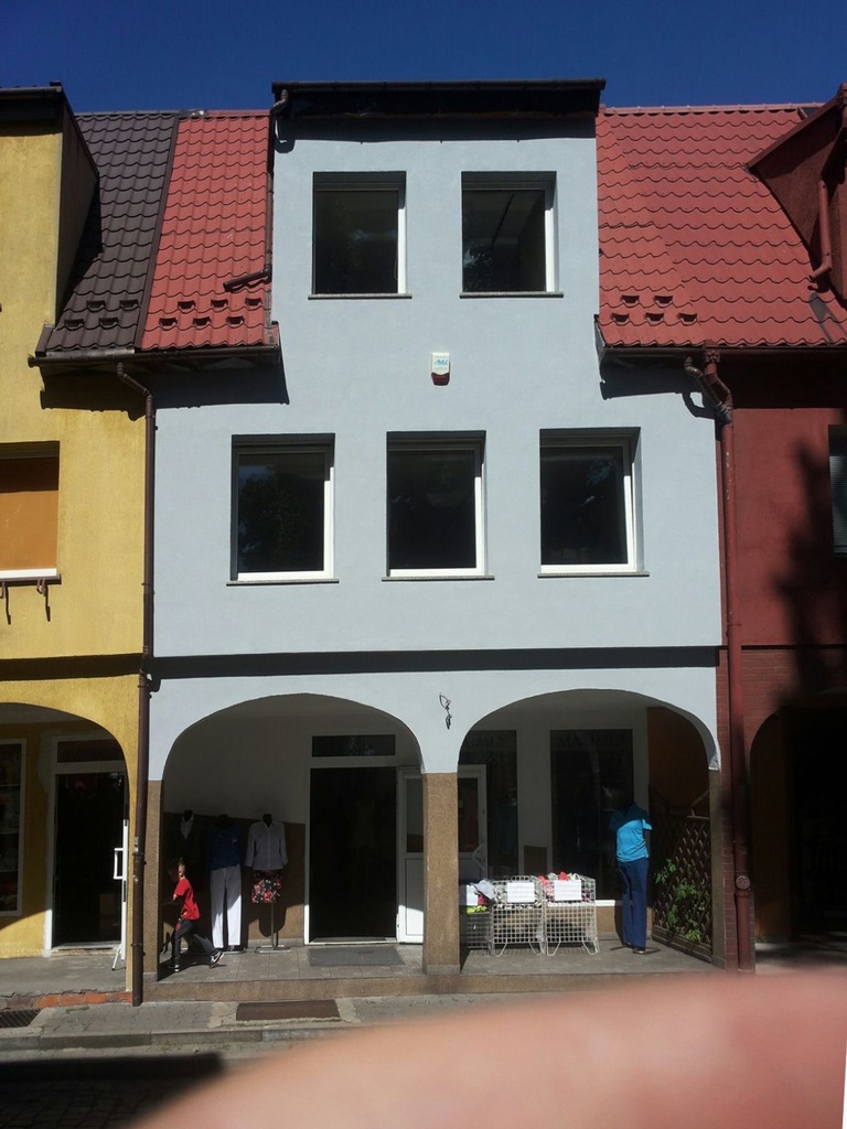 Dom Bierutów centrum: lokal użytkowy + mieszkanie