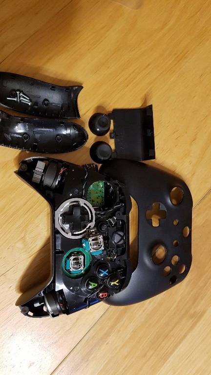 Pad Xbox One uszkodzony