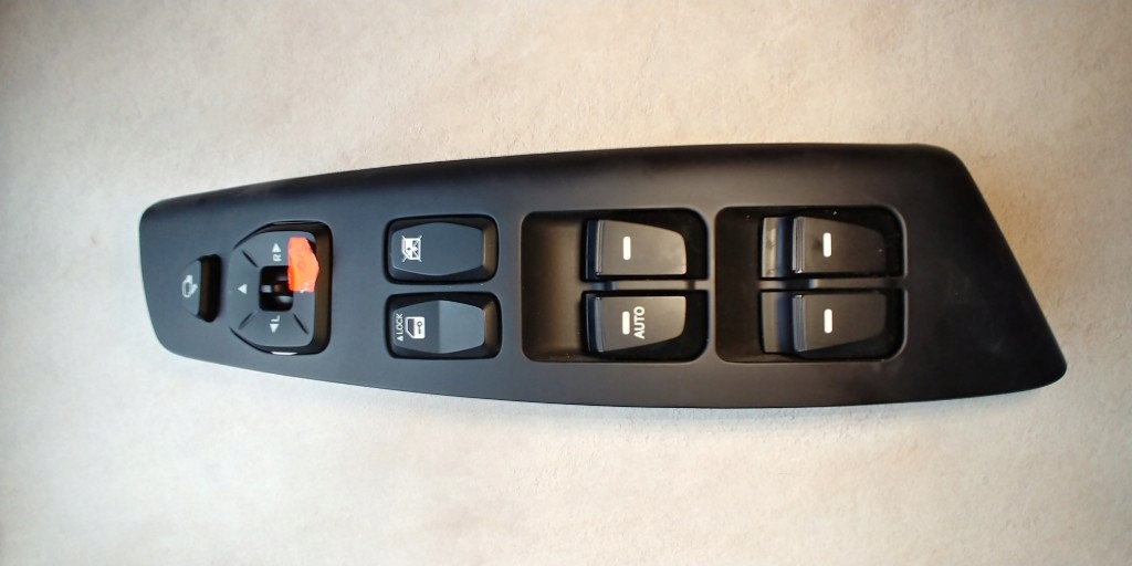 PANEL STEROWANIA SZYB HYUNDAI IX 35 2014R