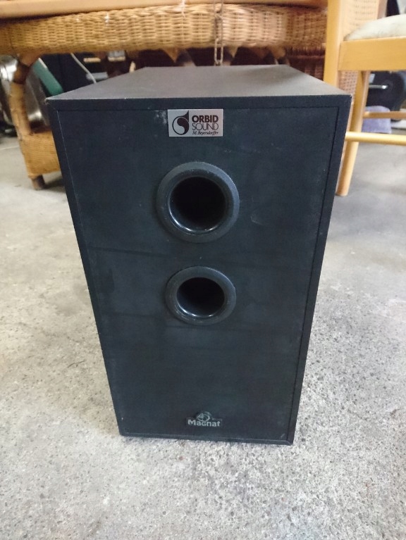 Subwoofer obudowa skrzynia głośnika Magnat 145805