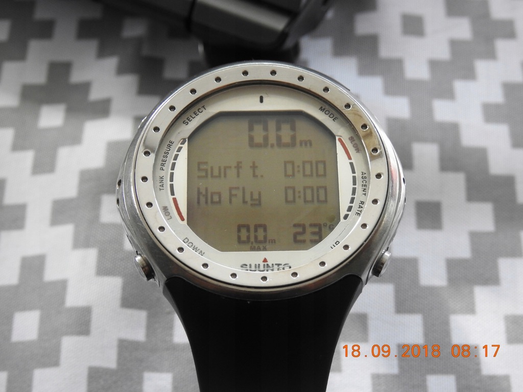 suunto d 9