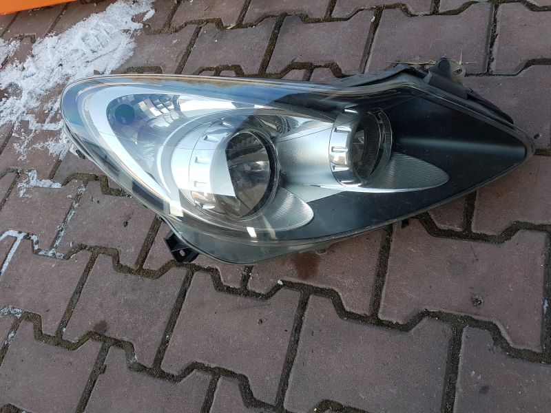 Szkło lampy przód Opel Corsa D LIFT 13217454