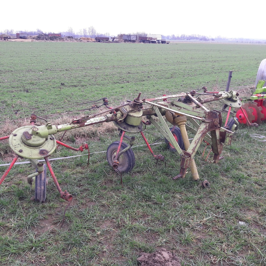 Przewracarka do siana claas wa450