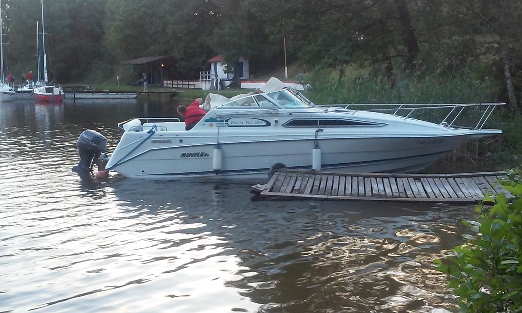 jacht motorowy Rinker Fiesta Vee 260 rok1993