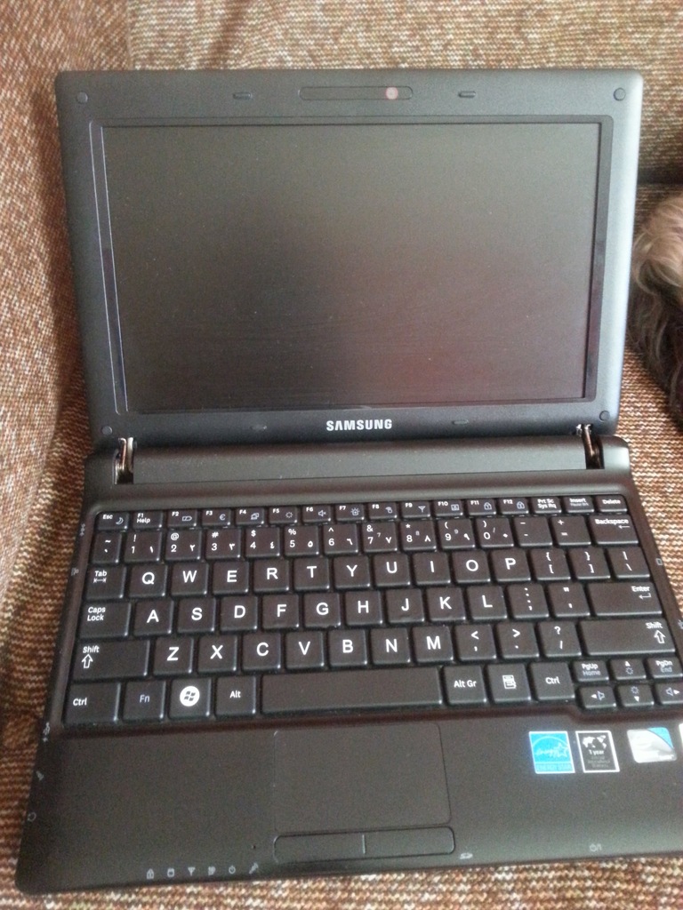 Laptop Samsung 10 Cali 2 Rdzenie Atom