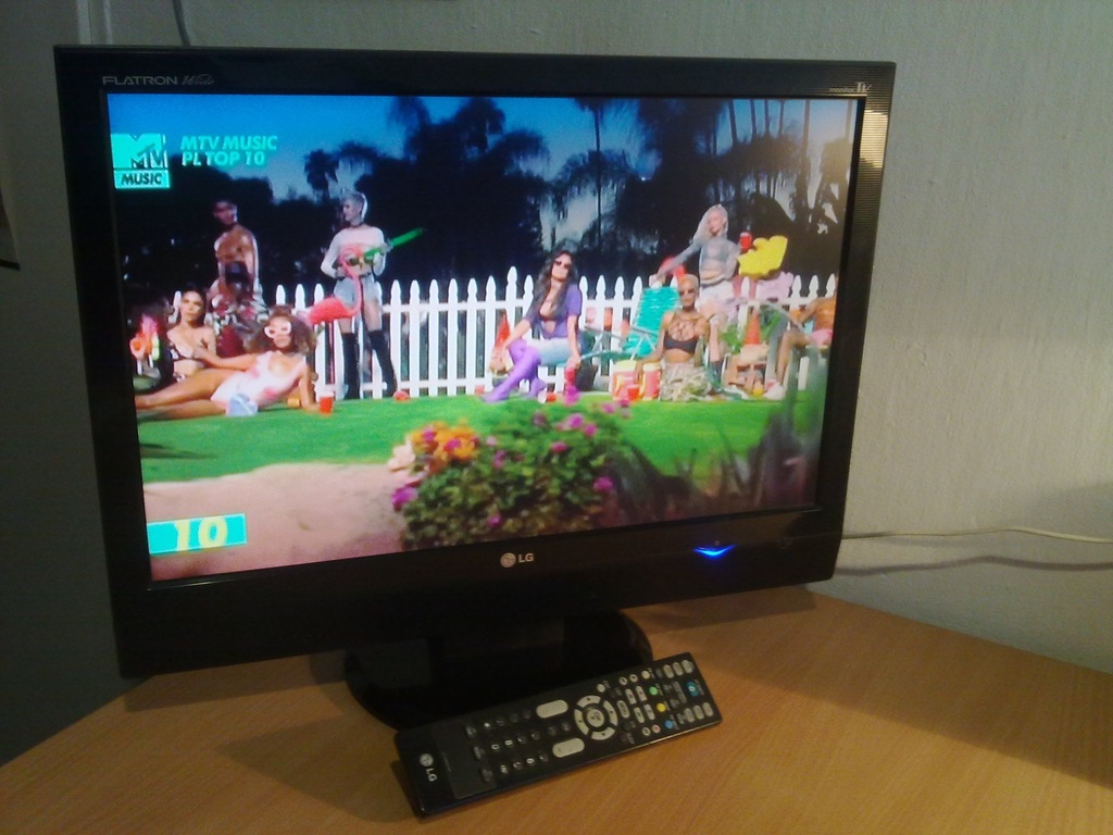 MONITOR 22" LG FLATRON M228WA-BZ Z TUNEREM TV