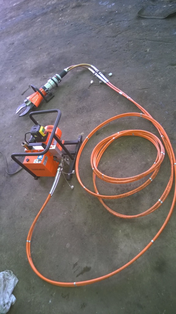 Nożyce hydrauliczne HOLMATRO