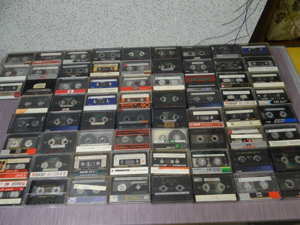 FIRMOWE KASETY MAGNETOFONOWE  MIX  - 65 SZTUK