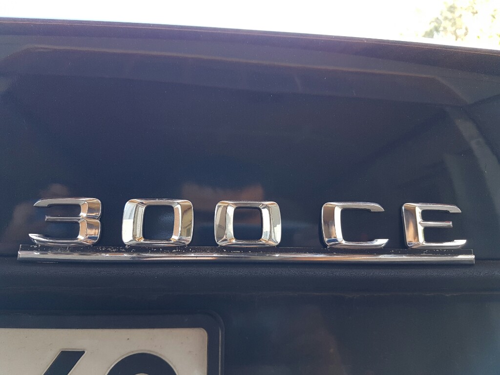 Emblemat znaczek mercedes coupe 300ce w124 c124