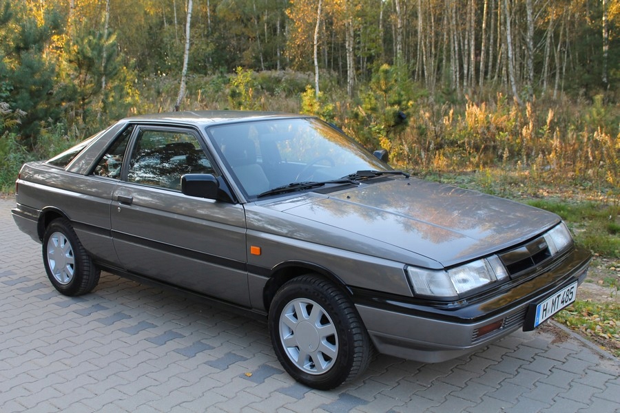 Nissan sunny b12 coupe