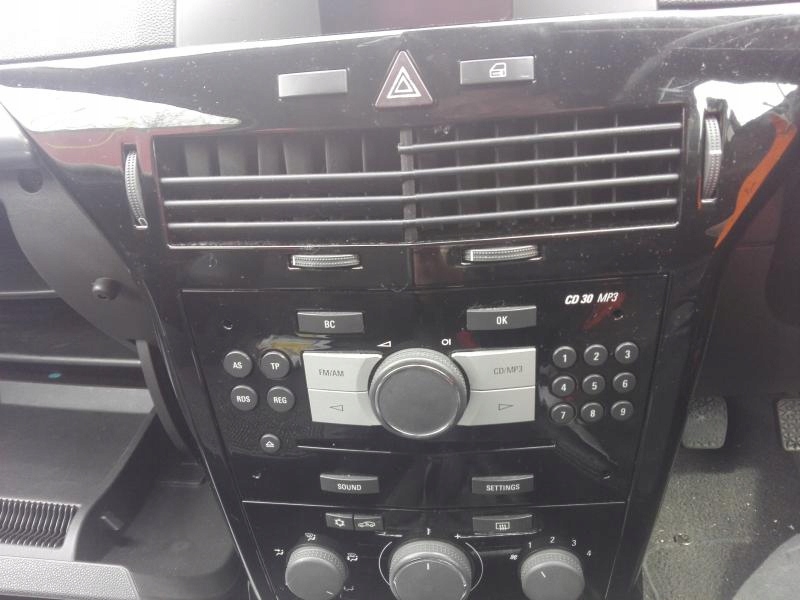 OPEL ASTRA III RAMKA PANEL ŚRODKOWY NAWIEW