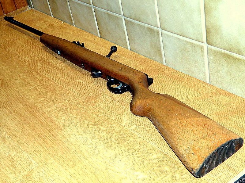 Karabinek pneumatyczny Haenel kal.4,4mm sprawny!!