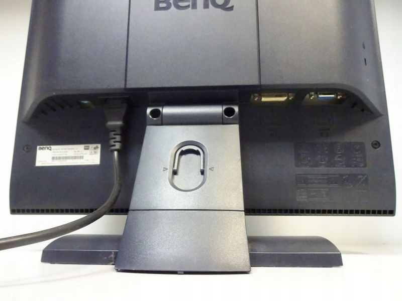 Монитор benq fp72e включается и гаснет