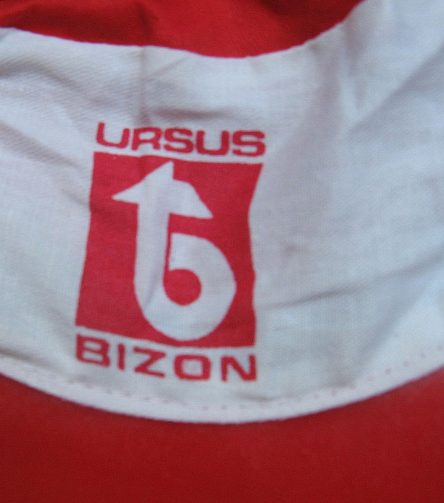 Czapka z daszkiem Ursus Bizon, oryginał PRL