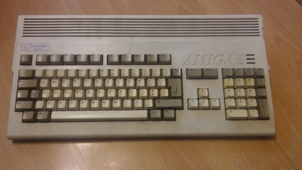 Amiga 1200 Obudowa