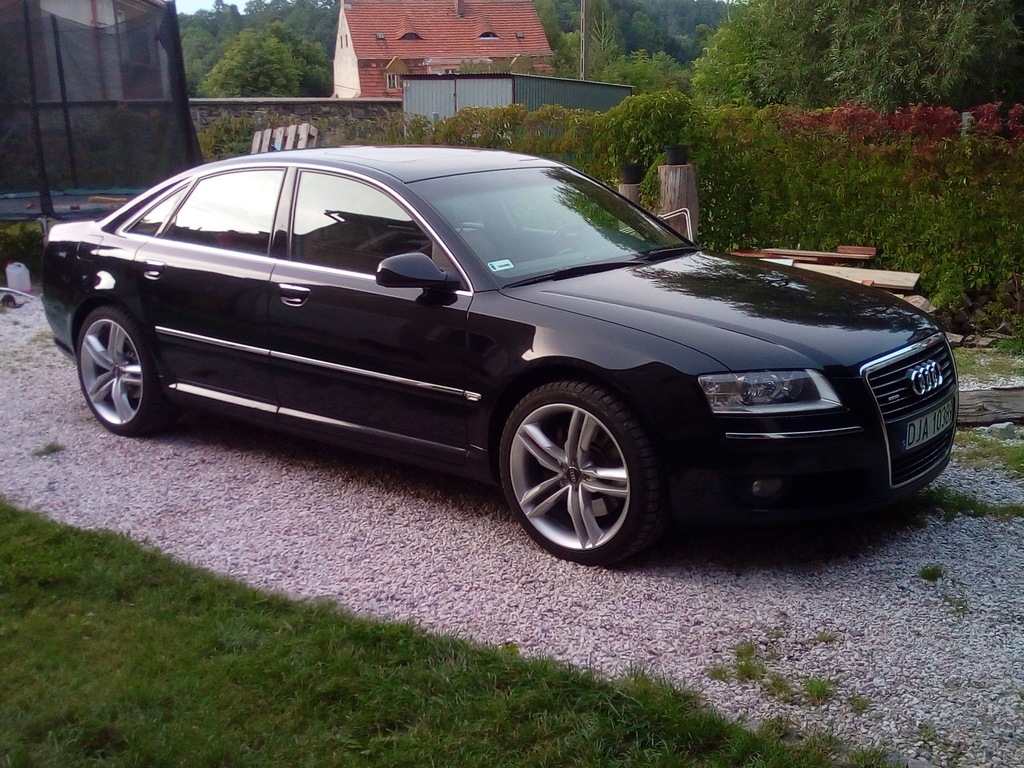 Audi a8 d3 aux