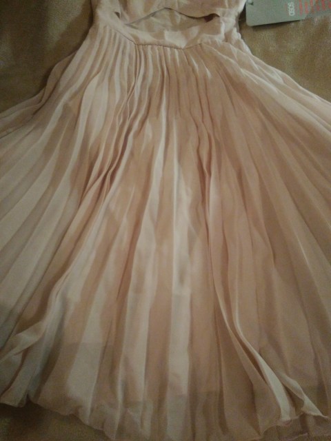 Sukienka ASOS plisowana pudrowy róż roz. 36 wesele