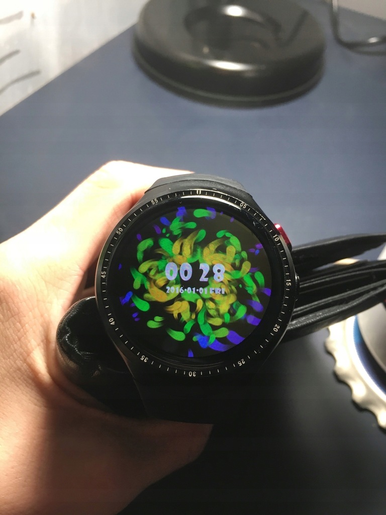 les1 smartwatch